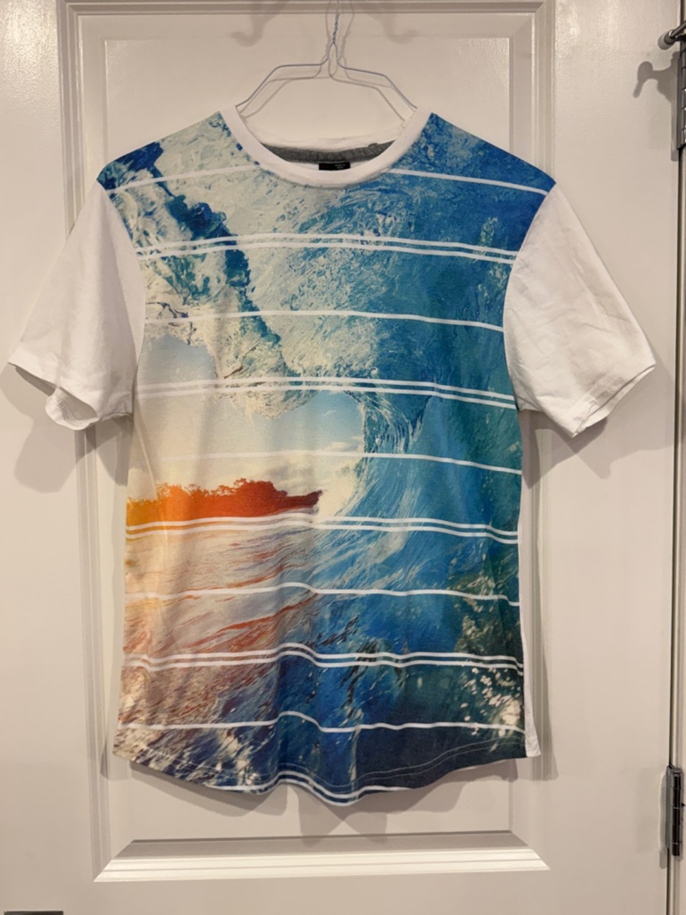 Men's Surf Wave Graphic Tee - White Sleeves